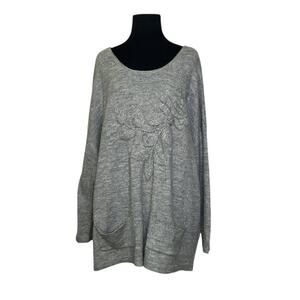 Karen Kane gray long sleeves flower embroidered sweater size Medium